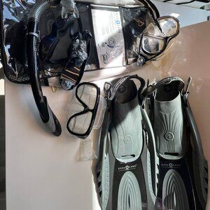 Aqua Lung Snorkeling Set – Size L/XL + Bonus Swim Goggles & Extra Mask (Size S)